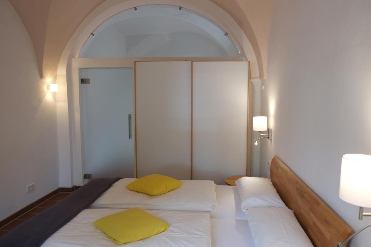 60Qm Wohnung Naabtal Im Historischen Pfarrhaus Pielenhofen Exterior foto
